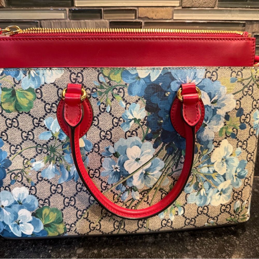 Gucci Red and Blue Floral Women's Bag